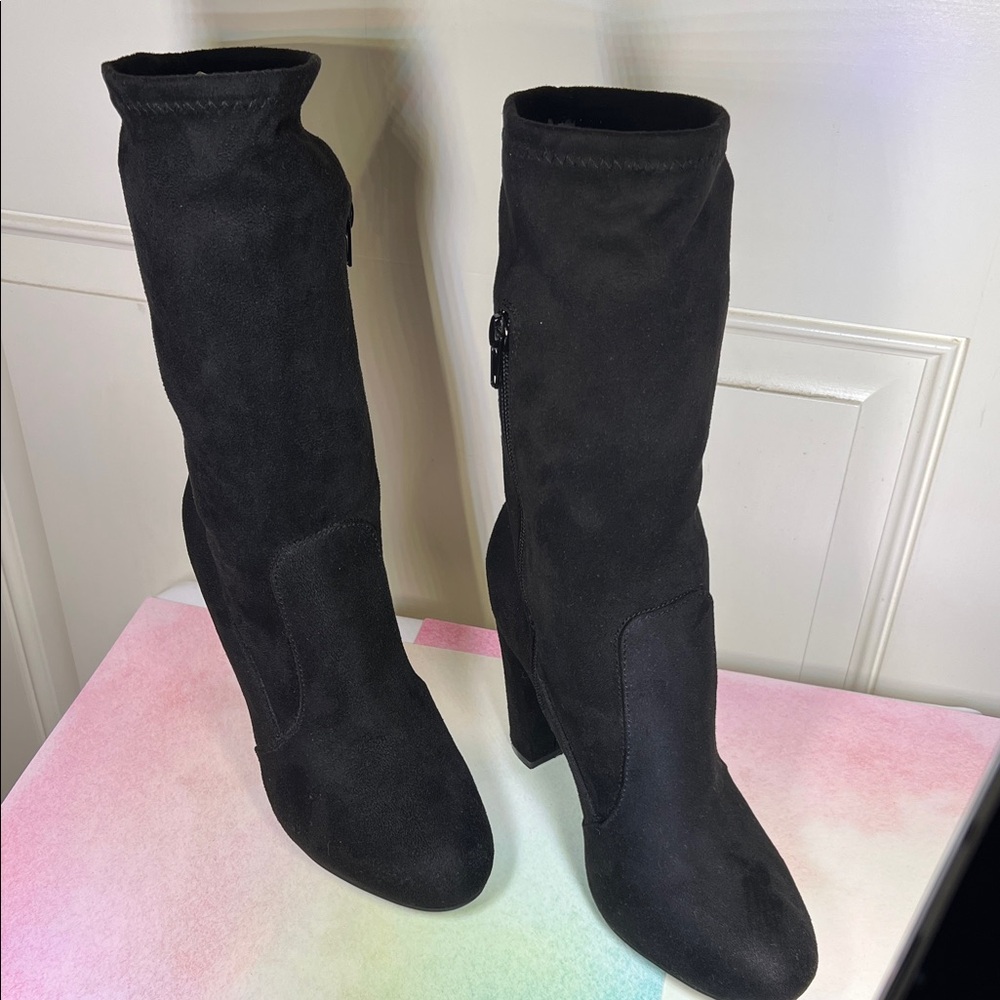 Rouge! Black Heeled Boots